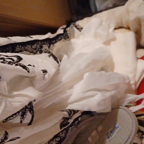 NWT - Haute Nites Black & White Sleeveless Floral Halter Sundress - Size Large - Picture 7 of 8